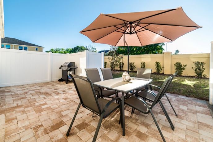 A beautifully set outdoor area at a Go Blue Travel resort in Orlando, Florida