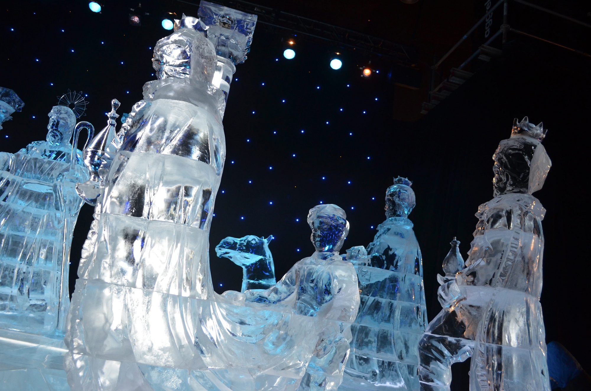 Indoor decorative ice sculptures